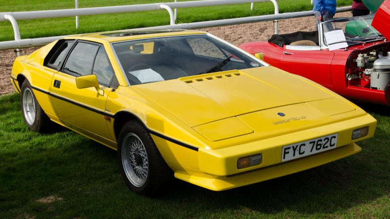 17. 1982 Lotus Esprit Turbo 1. 1981 DeLorean DMC-12, 2. 1984 Pontiac Fiero, 3. 1985 Citroën BX, 4. 1987 Buick GNX, 5. 1985 Toyota MR2, 6. 1982 Lamborghini Countach LP500S, 7. 1981 BMW M1, 8. 1989 Nissan S-Cargo, 9. 1983 Renault Fuego Turbo, 10. 1986 Ferrari Testarossa, 11. 1988 Oldsmobile Aerotech, 12. 1985 Audi Sport Quattro, 13. 1984 Vector W2, 14. 1983 Mazda Cosmo HB, 15. 1986 Alfa Romeo SZ Prototype, 16. 1989 Dodge M4S Turbo Interceptor, 17. 1982 Lotus Esprit Turbo, 18. 1988 Peugeot Oxia, 19. 1985 Subaru XT, 20. 1986 Saab EV-1