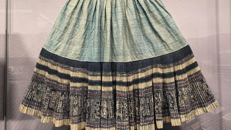 4. Pleated Skirts 1. Leather Jackets, 2. Raincoats, 3. Denim Jeans, 4. Cotton T-Shirts, 5. Activewear & Yoga Pants, 6. Sequined Or Beaded Dresses, 7. Swimsuits, 8. Down Jackets Or Vests, 9. Cashmere Items, 10. Tulle And Netting, 1. Silk Gowns, 2. Woolen Sweaters, 3. Velvet Items, 4. Pleated Skirts, 5. Beaded Eveningwear, 6. Brocade Jackets, 7. Tuxedos, 8. Formal Gowns With Lining, 9. Sarees With Zari Work, 10. Coats With Fur Trim