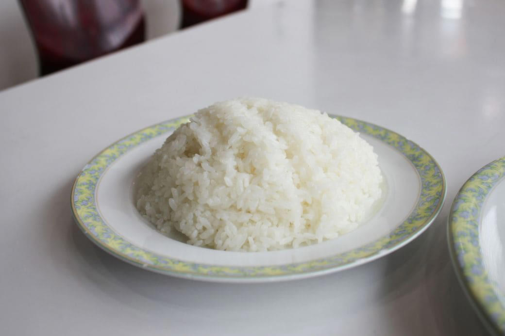 ​そのチキン南蛮、“本物”ですか…？​ , たたずまいは「THE 昭和のファミリーレストラン」, おいしさの理由はひたひたの甘酢、濃厚タルタルソース​ , ​名物はチキン南蛮だけとあなどるなかれ​ , ​​近くには意外な観光名所も​ 