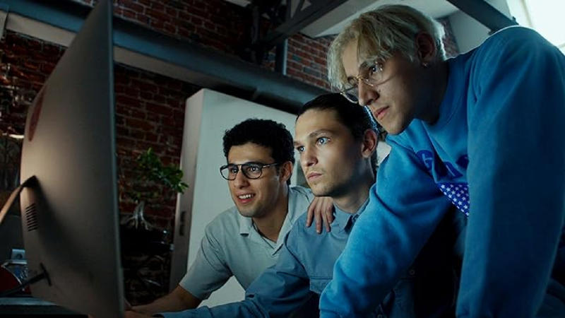 What is a stalker?, 'The Invisible Man' (2020) / Prime Video, Apple TV, Google Play, YouTube, 'Swarm' (2023) / Prime Video, 'You' (2018-2024) / Netflix, 'Pretty Little Liars' (2010-2017) / Max, Prime Video, 'Single White Female' (1992) / Prime Video, 'Fatal Attraction' (1987) / Netflix, Google Play, Prime Video, Apple TV, 'Obsessed' (2023) / Netflix, 'Night Stalker: The Hunt for a Serial Killer' (2021) / Netflix, 'Watcher' (2022) / Telecine, Prime Video, Shudder, 'Greta' (2019) / YouTube, Prime Video, Google Play, Apple TV, 'Can I Tell You a Secret?' (2024) / Netflix, 'Sleeping with the Enemy' (1990) / Disney+, 'Stalk' (2020) / Prime Video, Max, 'Lover, Stalker, and Murderer' (2024) / Netflix, 'I Am a Stalker' (2022) / Netflix, Taxi Driver (1976) / Max, 'Stalker' (2014-2015) / Google Play, 'The Bodyguard' (1992) / Max, Prime Video, Google Play, YouTube, 'I Can Make You Love Me' (1993) / YouTube, 'The Watcher' (2022) / Netflix, 'Unsane' (2018) / Prime Video, Google Play, Apple TV, 'Fear' (1996) / Prime Video, Netflix/ Youtube/ Apple TV