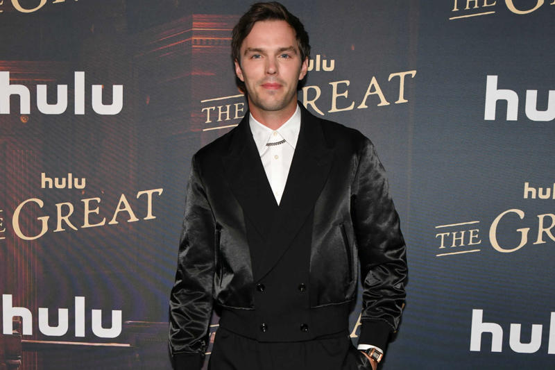 The tallest, Liam Hemsworth vs. Ryan Reynolds, Ryan Reynolds, Liam Hemsworth, Ben Affleck vs. Henry Cavill, Ben Affleck, Henry Cavill, Elon Musk vs. Jeff Bezos, Elon Musk, Jeff Bezos, Alexander Skarsgard vs. Hugh Jackman, Alexander Skarsgard, Hugh Jackman, Jason Momoa vs. Dwayne Johnson, Dwayne Johnson, Jason Momoa, Chris Hemsworth vs. Ryan Gosling, Chris Hemsworth, Ryan Gosling, Zayn Malik vs. Harry Styles, Harry Styles, Zayn Malik, Tom Welling vs. Robert Downey Jr., Tom Welling, Robert Downey Jr., Nicolas Cage vs. Pedro Pascal, Nicolas Cage, Pedro Pascal, Max Verstappen vs. Lewis Hamilton, Max Verstappen, Lewis Hamilton, Jonathan Groff vs. Taron Egerton, Jonathan Groff, Taron Egerton, Conan O'Brien vs. Howard Stern, Howard Stern, Conan O'Brien, Dolph Lundgren vs. Clint Eastwood, Dolph Lundgren, Clint Eastwood, David Hasselhoff vs. Paul Bettany, David Hasselhoff, Paul Bettany, Tom Hiddleston vs. Josh Duhamel, Josh Duhamel, Tom Hiddleston, Will Ferrel vs. Armie Hammer, Armie Hammer, Will Ferrell, Josh Hartnett vs. Liam Neeson, Liam Neeson, Josh Hartnett, Jason Segel vs. Adam Driver, Jason Segel, Adam Driver, Sacha Baron Cohen vs. Tim Robbins, Tim Robbins, Sacha Baron Cohen, Will Smith vs. Vince Vaughn, Vince Vaughn, Will Smith, Nicholas Hoult vs. Jared Padalecki, Jared Padalecki, Nicholas Hoult, Bill Skarsgard vs. Shawn Mendes, Bill Skarsgard, Shawn Mendes, Bradley Cooper vs. Idris Elba, Idris Elba, Bradley Cooper, Joel McHale vs. Ashton Kutcher, Joel McHale, Ashton Kutcher, Channing Tatum vs. Matt Bomer, Channing Tatum, Matt Bomer, James Cromwell vs. Joe Manganiello, James Cromwell