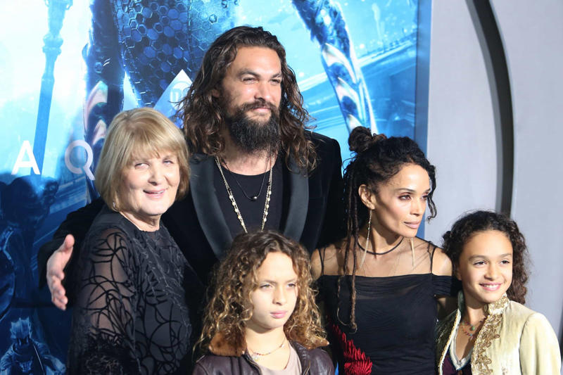 Meet the family Where it all began, Marine biologist, Model behavior, Model of the Year, The best move?, Battle scars, Meet the family, Becoming the barbarian, Partners in crime, Maneater, Meet Aquaman, Joining the 'Justice League', Self defense, New responsibilities, Joining 'Dune', A fruitful year