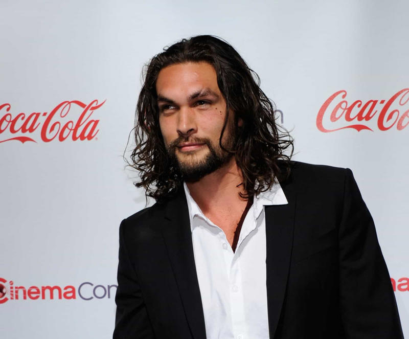 Model behavior Where it all began, Marine biologist, Model behavior, Model of the Year, The best move?, Battle scars, Meet the family, Becoming the barbarian, Partners in crime, Maneater, Meet Aquaman, Joining the 'Justice League', Self defense, New responsibilities, Joining 'Dune', A fruitful year