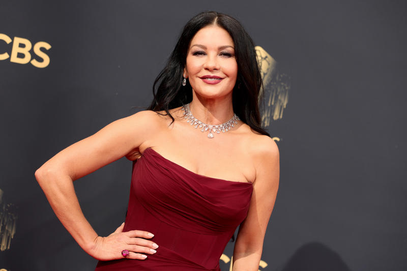 Catherine Zeta-Jones as Morticia Addams, Popular Netflix series, Adaptation of a classic, How much do you know about Catherine Zeta-Jones?, A childhood with a deep Catholic influence, Named after both of her grandmothers, Catherine Zeta-Jones' first steps as an actress, 'The Darling Buds of May', Small TV roles, commercials and a film, Her great leap to fame with Antonio Banderas, A role that lead to Hollywood success..., A filmography full of successes, Catherine has worked with the best in Hollywood, An Oscar winner, Successful Broadway debut, A Tony award winner, Michael Douglas: the love of her life, Michael knew they were meant to be..., Catherine's two children: Dylan and Carys, A proud mother, Michael Douglas' other son, Cameron, A marriage crisis, A complicated break-up, resolved by therapy, Catherine's bipolar disorder, Brought on by stress, The supposed 'affair' with Prince Charles, Perhaps the Queen started the rumor??, Appointed Commander of the British Empire, A title given by the Queen on her birthday, Great fans of the world of golf, They even have their own tournament, A common sight on the island of Mallorca