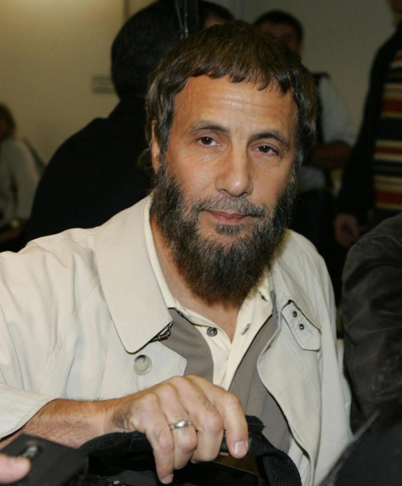 Cat Stevens Nicolas Cage, Snoop Dogg, Keanu Reeves, Amy Winehouse, Cat Stevens, Rubin "Hurricane" Carter, Ruggero Deodato, Todd Bridges, Venus Williams, Mabel Normand, Jane Fonda