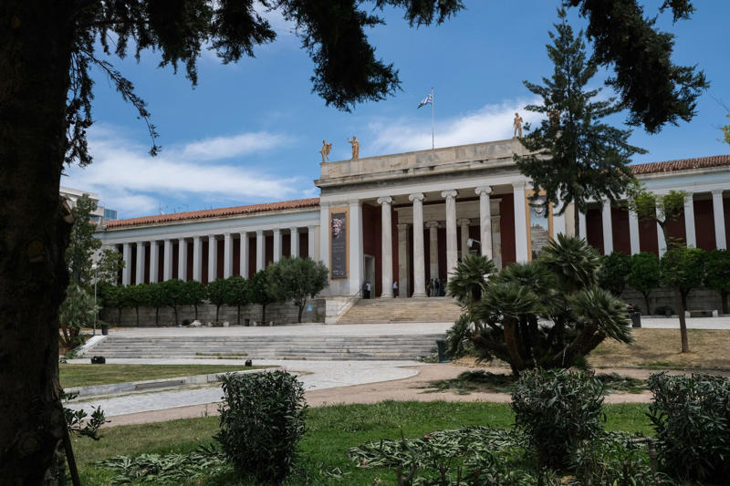 These museums never close... online!, New York's Metropolitan Museum of Art, Madrid's Prado Museum, What to see at the Prado?, Jerusalem's Holocaust History Museum (Yad Vashem), The Paris Louvre Museum, What to see at the Louvre Museum?, Athens: National Archaeological Museum, Athens: Acropolis, London: British Museum, Kurashiki: Ohara Art Museum, Florence: Uffizi Gallery, What to see at the Uffizi?, Vatican City: Vatican Museum, Seoul: National Museum of Modern and Contemporary Art, Rio de Janeiro: Museum of Modern Art