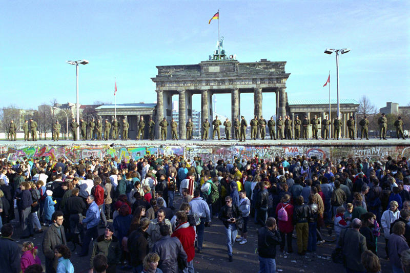 Historical events, Reunification of Germany, Hubble launch into space, The Simpsons, 'Ghost' movie release, An acclaimed film, Mandela gets out of prison, World Cup, Mikhail Gorbachev receives Nobel Peace Prize, Mariah Carey: Vision of Love, Sinead O'Connor's hit 'Nothing Compares 2 U', Ayrton Senna wins Formula 1 for the second time, Microsoft Office, Margaret Thatcher's resignation, Tower of Pisa is closed, The Human Genome Project