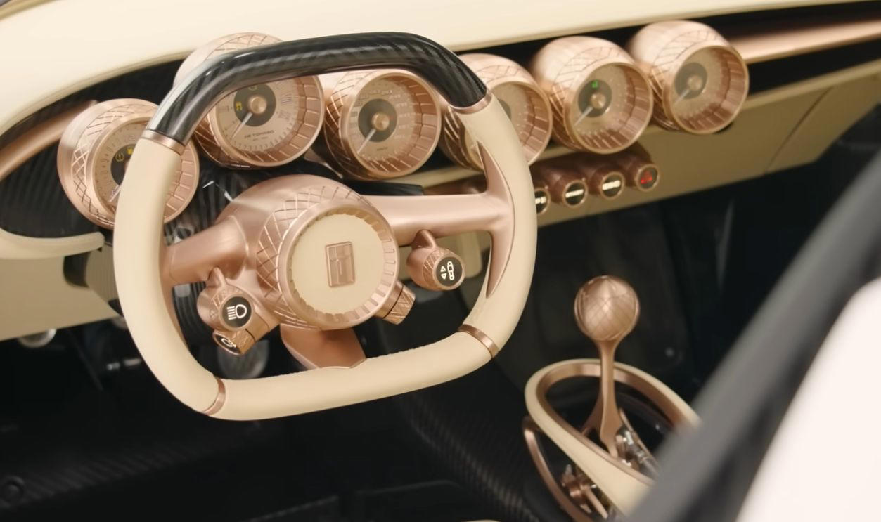 De Tomaso P72 Steering In Style, Caterham Seven SuperSprint, McLaren F1 GTR, Mercedes-AMG One, BMW M3 (E30), Eunos Cosmo, Spyker C8, Pagani Zonda R, BMW M Wheel, Ferrari Wheel, Ford Mustang (1st-Gen), Aston Martin Lagonda, Subaru XT, Ferrari F40, McLaren 570S, Lotus Evija, De Tomaso P72, Aston Martin One-77, Lamborghini Sesto Elemento