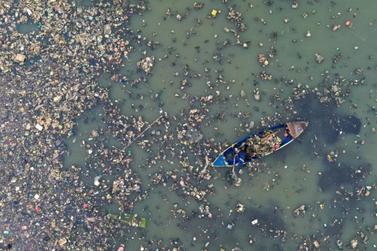 How are these microplastics getting into our organs?, How contaminated is your body?, A fairly healthy life, Plastic particles act like sponges, Interfering with our hormone systems, Glass containers over plastic and clean eating, The best for children, Even tea bags can be a source