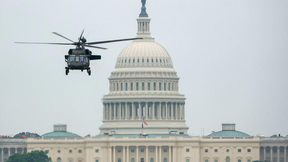 Management replaced, A communication breakdown, ‘I think you are interfering with the investigation’, A challenging airport requiring special training, Flying with the tracking turned off, FAA supports increased tracking, Days of hearings