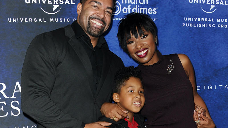 Hudson’s child in the middle The Jennifer Hudson Show, JHud productions, A dreamgirl, ‘This girl is going to be a singer’, The church, Burger King, First professional job, 'More than a cruise ship performance', American Idol: a controversial elimination, Jennifer Hudson in 'Dreamgirls', Hudson day, 2007 kept getting better and better, Her BAFTA got lost in the mail, 2008 started exceedingly well, Jennifer Hudson in 'Sex and the City', The Secret Life of Bees - worth fighting for, Tragedy fell, The murder of her family members, R.I.P. Julian King, Hudson's 7 year old nephew, Shot in cold blood, Balfour, the estranged ex-husban, Horror for the family, The case against Balfour, "Your soul is barren", Closure: a foundation for families of slain victims, Tribute to her murdered family, 2009 brought light, Personally getting back on track, Her weight loss, Professionally back in the game, The sadness didn’t stop for Hudson, Hudson’s child in the middle, The Voice, A feline flop, But then... Respect, Picked by Franklin, Becoming Aretha, The singer has already received respect