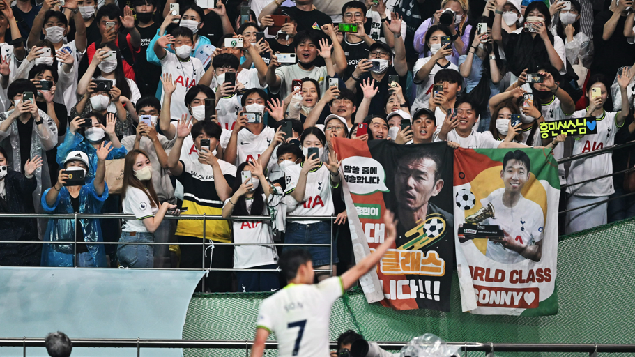 'Welcome to Seoul', 'Sonmania - like being with a rock star', 'Now I'm a legend', National service to national treasure