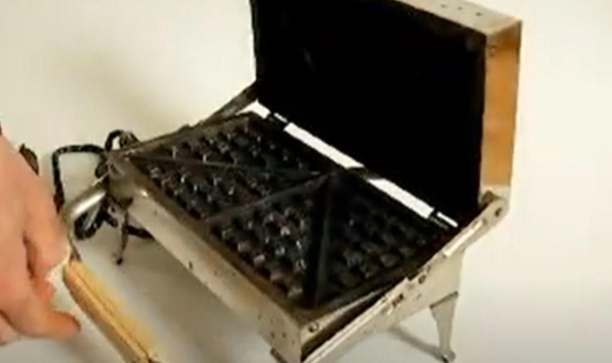 Westinghouse L-5 Waffle Iron (1930s) Thrift Store Gold Mines, KitchenAid Model 'K' Mixer (1930s–50s), Sunbeam Mixmaster (1930s–60s), Toast-O-Lator Toaster (1940s), General Electric Monitor Top Refrigerator (1927–1930s), Westinghouse L-5 Waffle Iron (1930s), Vitamix Blender (1940s–60s), Dormeyer Mixwell Mixers (1950s), Hamilton Beach Milkshake Mixer (1950s), Coldspot Refrigerator by Sears (1940s–50s), Universal Coffeematic Percolator (1950s), Oster Regency Kitchen Center (1970s–80s), Crosley Shelvador Refrigerator (1940s), Vintage Soda Syphons (1930s–60s), Wear-Ever Juicers (1950s), GE Wall-Mount Can Openers (1960s), Kenmore Rotisserie Ovens (1950s–60s), Electric Egg Cookers (Sunbeam, GE – 1950s–70s), Bakelite Hand Mixers (1930s–40s), Hoosier Cabinets (1920s–30s), Early Crock-Pots (Rival – 1970s), Arvin Hot Plates (1940s–50s)