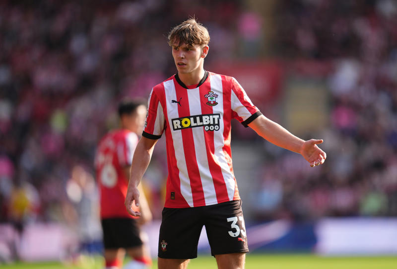Transfer news, rumours and done deals, Newcastle keeping tabs on PSG striker, Nunez targeted by Saudi side, Burnley in advanced talks to sign Armando Broja, Liverpool remain interested in Guehi, Man United 'lead race' for Donnarumma and eye Pope, Chelsea chasing Simons and Garnacho, Al Nassr give up Fernandes pursuit, Amorimg on Mbeumo's first outing for Man Utd, Chelsea starlet to leave?, Arsenal face Eze twist as Spurs register interest, LAFC agree deal for Son, Villa & Newcastle to fight for Calvert-Lewin?, Leipzig using Ekitike fee as benchmark?, Dortmund 'have reservations' over potential Sancho deal, West Ham secure Callum Wilson's signature, Newcastle to look at Watkins & Wissa if Isak leaves, Los Angeles FC lead race for Son's signature, Man Utd battle Newcastle for Benjamin Sesko, Will Liverpool bid again for Alexander Isak?, Tottenham captain Son Heung Min to leave club for ‘fresh challenge’, Good morning!, Lookman wants to depart Atalanta over 'broken promises', Bannan commits to Wednesday, Amorim 'really happy' with Hojlund, Sesko saga reaches critical decision, Liverpool still have eyes for Guehi, West Ham capture Wilson, Gyokores debut and what it showed, Eddie Howe admits Alexander Isak transfer saga 'far from ideal', Leipzig using Ekitike fee as benchmark?, Tottenham captain Son Heung Min to leave club for ‘fresh challenge’, Liverpool make surprise decision over Alexander Isak pursuit after Newcastle bid rejected, Lookman wants to depart Atalanta over 'broken promises', Bannan commits to Wednesday, Howe admits the Isak saga is 'not ideal', Ademola Lookman hands in transfer request to Atalanta, Amorim 'really happy' with Hojlund, More bids to come for Tyler Dibling?, Gyokores debut and what it showed, Newcastle to look at Watkins & Wissa if Isak leaves, West Ham capture Wilson, Liverpool still have eyes for Guehi, What next for Kiwior?, The logic behind selling Luis Diaz, Sesko saga reaches critical decision, West Ham make Hermansen approach, Liverpool make surprise decision over Alexander Isak pursuit after Newcastle bid rejected, Garnacho keen on Chelsea move, More bids to come for Tyler Dibling?, Kieffer Moore to undergo medical ahead of Wrexham move, Amorim 'really happy' with Hojlund, Chelsea want to offload 15 players this summer, Villa & Newcastle to fight for Calvert-Lewin?, Leipzig using Ekitike fee as benchmark?, Arsenal transfer news: Eberechi Eze, Rodrygo, Ollie Watkins and more, Man United transfer news: Benjamin Sesko, Ollie Watkins, Corentin Tolisso and more, Sheffield Wednesday captain renews contract with troubled club, Alex Oxlade-Chamberlain open to England return, Jorrel Hato completes medical ahead of Chelsea transfer, Newcastle complete Aaron Ramsdale signing from Saints, Wissa left out of Brentford squad, Benjamin Sesko left out of RB Leipzig's squad for friendly, Marseille sign Igor Paixao from Feyenoord, Eddie Howe admits Alexander Isak transfer saga 'far from ideal', James Milner to wear number 20 at Brighton in memory of Diogo Jota, Tottenham secure loan move for Bayern Munich midfielder Joao Palhinha, Newcastle make bid for Benjamin Sesko, Liverpool make surprise decision over Alexander Isak pursuit after Newcastle bid rejected