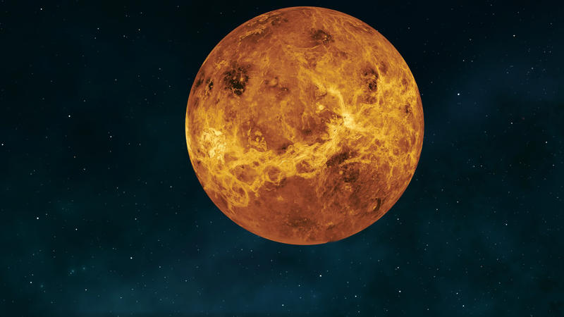 A mystery in space, The fundamental peculiarities of Venus, A slow, retrograde rotation, One Day on Venus, 243 Days on Earth, The sun rises in the west, Why does Venus rotate in the opposite direction?, It wasn't like this originally, Powerful internal forces, Venus could be upside down, Slowing down until going in reverse, Another hypothesis, Overlooking atmospheres, The atmosphere influences the rotation, An "integrated part", Understanding our universe