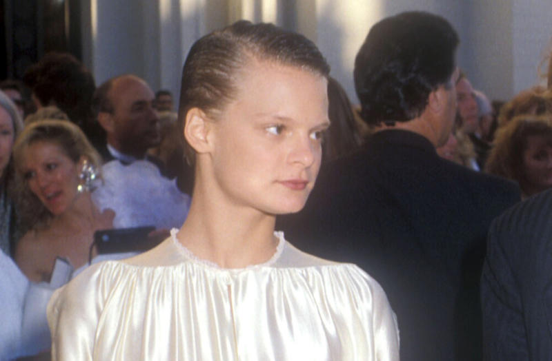 Grew up behind the scenes, A Goonie, yes, but with discernment, Dated River Phoenix, but not Hollywood, Indie by conviction, not for trends, Broadway: Where her surname became important, Politics without euphemisms or stylists, A sitcom and a second life, She doesn't retouch; she stands firm, Not vintage, she's relevant