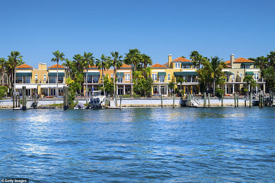 Florida homeowners rush to make improvements to bag tax credit