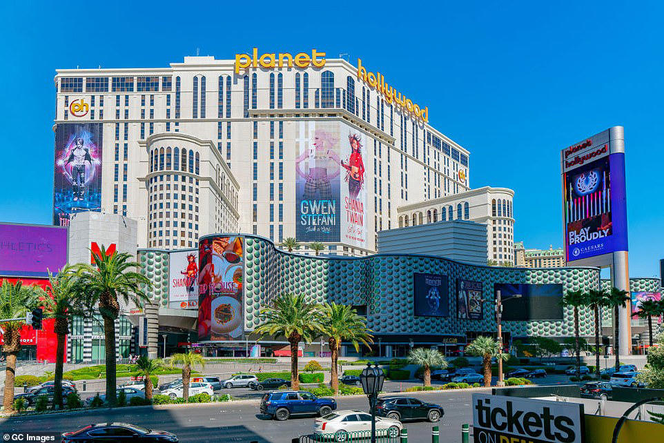 Fears for Las Vegas as hotel bookings plunge