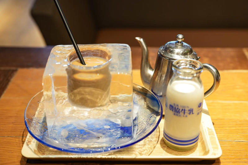 あずさ"氷"珈琲（数量限定） 1,800円(税込), 氷そば（数量限定） 1,800円(税込), 贅沢素材のかき氷 ナガノパープル 1,480円(税込), 上高地あずさ珈琲 大和高田店