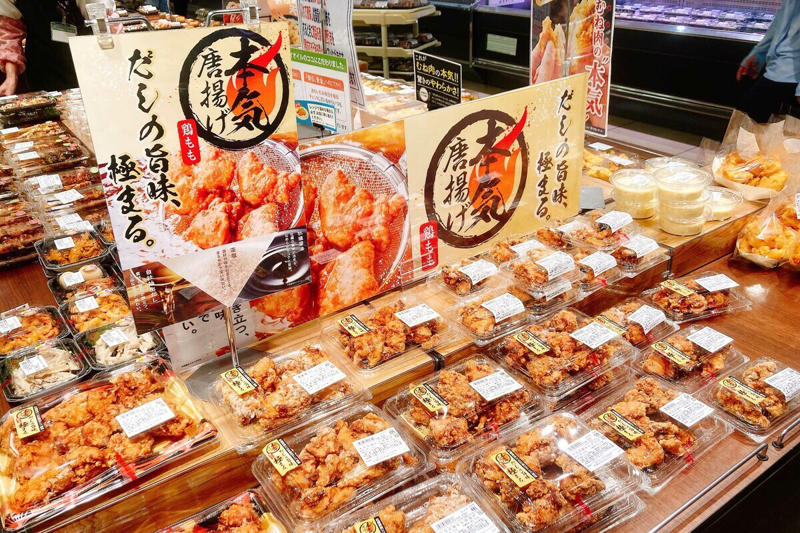 埼玉のご当地スーパー「マミーマート」はお弁当＆お総菜が超充実, 1：丼部門最優秀賞「北海道産ホタテの海宝飯」, 2：おにぎり部門最優秀賞「割烹おにぎり膳（白海老と桜海老・たこ飯）」, 3：弁当部門優秀賞「浜名湖産青のり香るあさりご飯弁当」, 4：惣菜部門入選「魅惑のとろける4種のチーズメンチカツ」, 個人的No.1は「チーズメンチカツ」