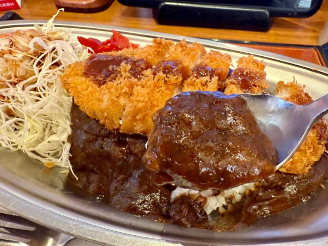 ・かつはな亭とゴーゴーカレー, ・金沢ロースかつカレー, ・ご飯のおかわりができる, ・おかわりいく人いるんか