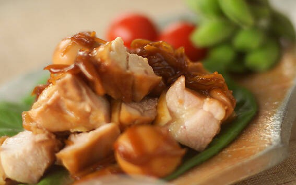 鶏もも肉ショウガじょうゆ煮, 味付けは塩だけ！ 鶏とズッキーニのガーリックソテー, サツマイモと鶏肉のコチュジャン煮, 鶏とマイタケの卵炒め, 鶏とタケノコのガーリックバターソテー, 鶏もも肉のおいしい唐揚げ, 鶏もも肉とニンジンのさっぱり煮