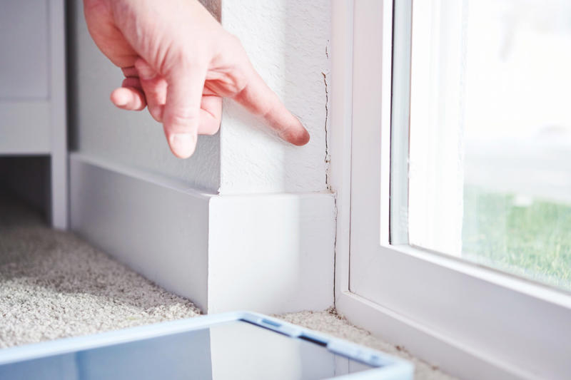 Don't be Afraid to Ask Questions, Get Pictures for Proof, Do Your Own Pre-Inspection, Pay Attention to the Roof, Look for Cosmetic Fixes, Look in the Attic, Give the Plumbing a Try, Furnace and Water Heater, Don't Forget the Basement