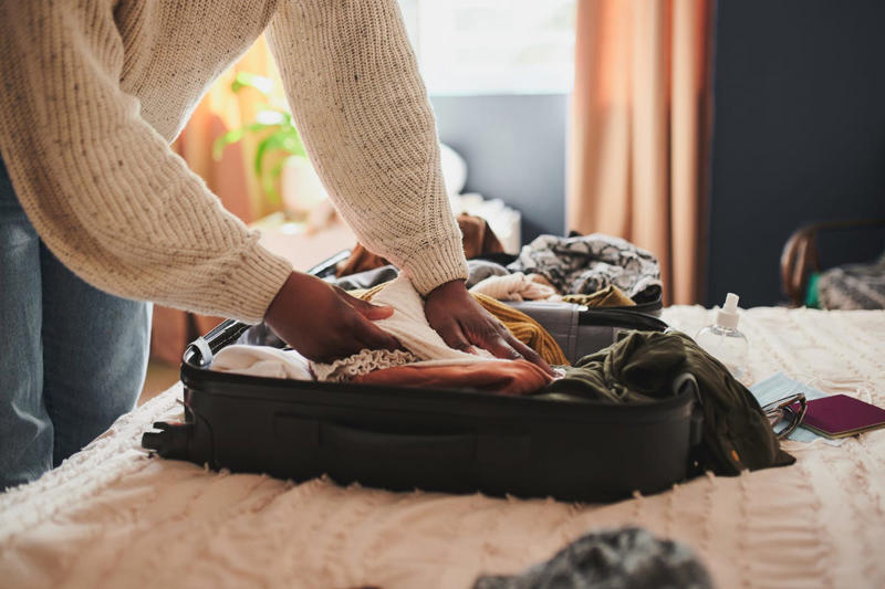 Unpack Right Away, Check the Mail, Replug (or Run) Your Appliances, Do a Quick Grocery Run , Check on Your Plants, Line Your Trash Bins, Scent Your Home , Tell Someone You're Back Home