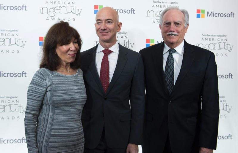 Unbelievable investments that actually paid off, Google’s 53rd employee and resident chef, George Soros’ bet against the Bank of England, Netflix and invest with Carl Icahn, Buffett’s billion-dollar sweets, The Thai jet lag cure that went global, Nike saves Converse after bankruptcy, The family money risked on Amazon, Apple’s 3rd employee Mike Markkula