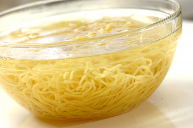 【キュンと酸っぱい】鶏だしレモンの冷やしラーメン, 【野菜たっぷり】北海道の居酒屋定番！ ラーメンサラダ, 麺つゆで本格！ 鶏だしの冷やしつけ麺, トマトカレーつけ麺, やみつき！ ピリ辛ネギチャーシュー