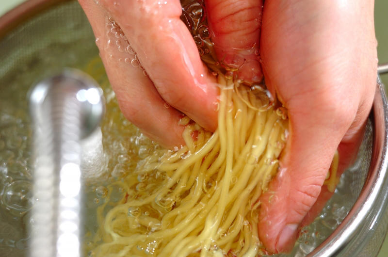 【キュンと酸っぱい】鶏だしレモンの冷やしラーメン, 【野菜たっぷり】北海道の居酒屋定番！ ラーメンサラダ, 麺つゆで本格！ 鶏だしの冷やしつけ麺, トマトカレーつけ麺, やみつき！ ピリ辛ネギチャーシュー