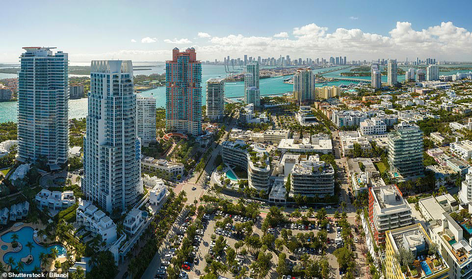 Report: Billionaires are buying up 'trophy homes' in Miami