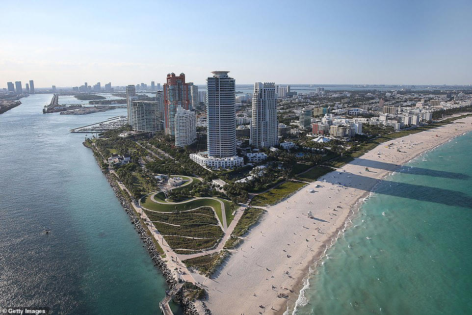 Report: Billionaires are buying up 'trophy homes' in Miami