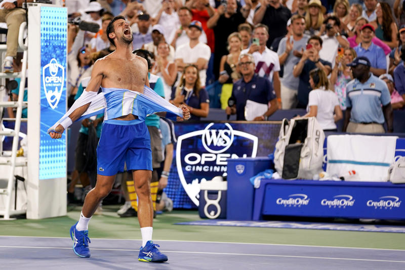 1. Will Cincinnati get an Alcaraz-Sinner showdown? , 2. Can WTA No. 1 Aryna Sabalenka defend Cincinnati Open title? , 3. Will this be Novak Djokovic's final Cincinnati appearance? , 4. Iga Swiatek coming off Wimbledon domination , 5. Will American tennis stars make a run at Rookwood Cup?