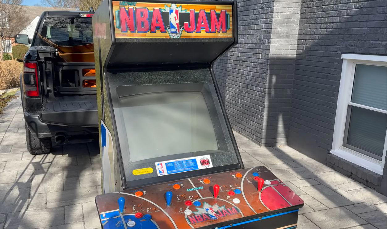 NBA Jam (Midway, 1993) Classic Nostalgia Worth Serious Cash, Pong (Atari, 1972), Pac-Man (Midway, 1980), Ms. Pac-Man (Midway, 1981), Galaga (Midway, 1981), Tempest (Atari, 1981), Frogger (Sega/Gremlin, 1981), Asteroids (Atari, 1979), Defender (Williams, 1981), Joust (Williams, 1982), Q*bert (Gottlieb, 1982), Tron (Bally Midway, 1982), Dragon’s Lair (Cinematronics, 1983), Punch-Out!! (Nintendo, 1984), Double Dragon (Technōs, 1987), Teenage Mutant Ninja Turtles (Konami, 1989), Street Fighter II (Capcom, 1991), Mortal Kombat (Midway, 1992), NBA Jam (Midway, 1993), The Simpsons (Konami, 1991), Rampage (Bally Midway, 1986), Gauntlet (Atari, 1985)
