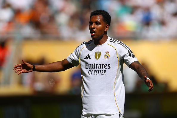 Liverpool told to sign ex-Arsenal transfer target to replace Luis Diaz