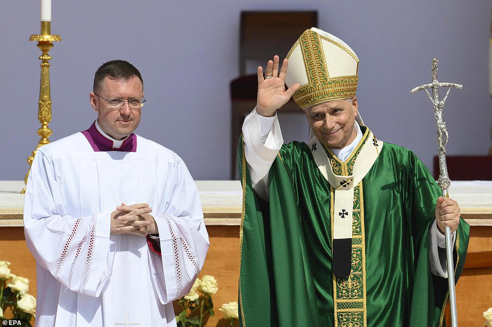 Pope Francis makes helicopter entrance for open-air prayer vigil