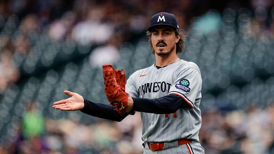 1. Milwaukee Brewers (LR: 12), 2. Los Angeles Dodgers (LR: 1), 3. Chicago Cubs (LR: 2), 4. Philadelphia Phillies (LR: 8), 5. Detroit Tigers (LR: 3), 6. New York Mets (LR: 6), 7. Toronto Blue Jays (LR: 14), 8. San Diego Padres (LR: 10), 9. Boston Red Sox (LR: 15), 10. Houston Astros (LR: 7), 11. Seattle Mariners (LR: 11), 12. New York Yankees (LR: 4), 13. Texas Rangers (LR: 19), 14. Cincinnati Reds (LR: 13), 15. Tampa Bay Rays (LR: 9), 16. Kansas City Royals (LR: 22), 17. Miami Marlins (LR: 28), 18. Cleveland Guardians (LR: 20), 19. San Francisco Giants (LR: 6), 20. St. Louis Cardinals (LR: 17), 21. Los Angeles Angels (LR: 23), 22. Arizona Diamondbacks (LR: 21), 23. Minnesota Twins (LR: 18), 24. Baltimore Orioles (LR: 24), 25. Atlanta Braves (LR: 16), 26. Pittsburgh Pirates (LR: 25), 27. Athletics (LR: 27), 28. Washington Nationals (LR: 26), 29. Chicago White Sox (LR: 29), 30. Colorado Rockies (LR: 30)