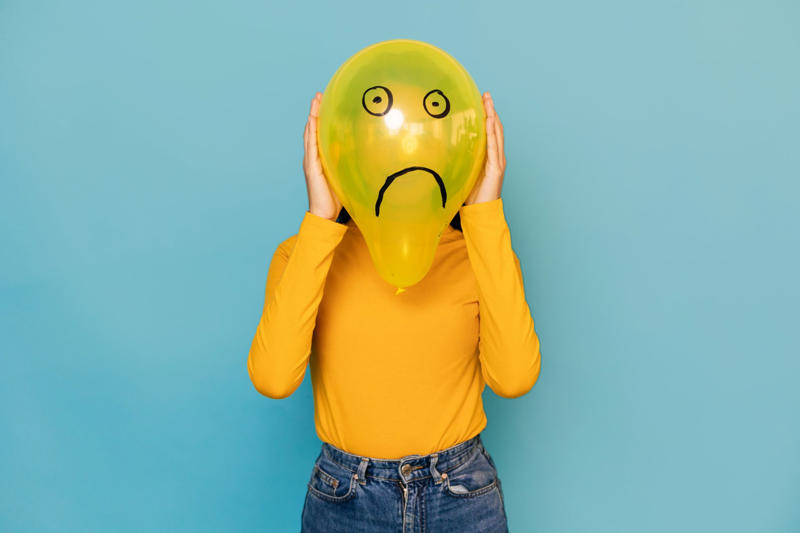 Happiness Report, Lowest ever, The US score in 2023, Central focus: trust and benevolence, Miserable young people, Loneliness and isolation, Eating alone, Strong bonds, Distrust in others, An experiment, Deaths of despair, Lost wallets, Expectations vs. Reality, The less happy, the less trusting, Rise of populism