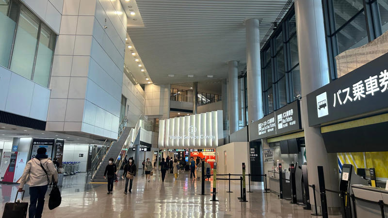 #43 – Tokyo Narita International Airport (NRT), Japan Luxury Is An Understatement, #49 – Milan Malpensa Airport (MXP), Italy, #47 – Christchurch Airport (CHC), New Zealand, #46 – Helsinki-Vantaa Airport (HEL), Finland, #45 – Seattle-Tacoma International Airport (SEA), USA, #43 – Tokyo Narita International Airport (NRT), Japan, #42 – Cape Town International Airport (CPT), South Africa, #41 – Auckland Airport (AKL), New Zealand, #40 – Oslo Gardermoen Airport (OSL), Norway, #39 – Munich Airport (MUC), Germany, #38 – Brisbane Airport (BNE), Australia, #37 – Dallas Fort Worth International Airport (DFW), USA, #36 – Barcelona El Prat Airport (BCN), Spain, #35 – Hamad International Airport (DOH), Qatar, #34 – Vienna International Airport (VIE), Austria, #33 – Tallinn Lennart Meri Airport (TLL), Estonia, #32 – Zürich Airport (ZRH), Switzerland, #31 – Copenhagen Airport (CPH), Denmark, #30 – Abu Dhabi International Airport (AUH), UAE, #29 – Istanbul Airport (IST), Turkey, #28 – Kuala Lumpur International Airport (KUL), Malaysia, #27 – Seoul Incheon International Airport (ICN), South Korea, #26 – Amsterdam Schiphol Airport (AMS), Netherlands, #25 – Toronto Pearson International Airport (YYZ), Canada, #24 – Doha Hamad Airport (DOH), Qatar, #23 – Athens International Airport (ATH), Greece, #22 – Chicago O'Hare International Airport (ORD), USA, #21 – Dubai International Airport (DXB), UAE, #20 – Frankfurt Airport (FRA), Germany, #19 – Sydney Kingsford Smith Airport (SYD), Australia, #18 – Hong Kong International Airport (HKG), Hong Kong, #17 – Madrid-Barajas Airport (MAD), Spain, #16 – Doha International Airport (DOH), Qatar, #15 – Seattle-Tacoma International Airport (SEA), USA, #14 – Vienna Airport (VIE), Austria, #13 – London Heathrow Airport (LHR), UK, #12 – Kansai International Airport (KIX), Japan, #11 – Paris Charles de Gaulle Airport (CDG), France, #10 – Panama Tocumen International Airport (PTY), Panama, #9 – Doha Hamad Terminal A (DOH), Qatar, #8 – Zurich Airport (ZRH), Switzerland, #7 – Quito Mariscal Sucre International Airport (UIO), Ecuador, #6 – Munich Airport (MUC), Germany, #5 – Doha Hamad International (DOH), Qatar, #4 – Incheon International Airport (ICN), South Korea, #3 – Hong Kong International Airport (HKG), Hong Kong, #2 – Tokyo Haneda Airport (HND), Japan
