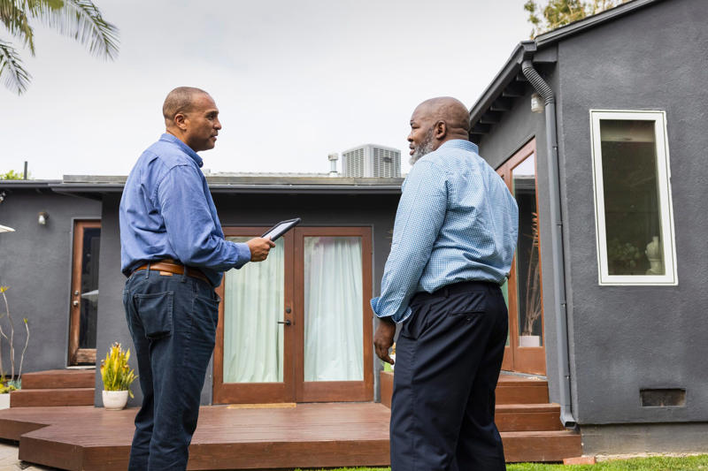 Don't be Afraid to Ask Questions, Get Pictures for Proof, Do Your Own Pre-Inspection, Pay Attention to the Roof, Look for Cosmetic Fixes, Look in the Attic, Give the Plumbing a Try, Furnace and Water Heater, Don't Forget the Basement
