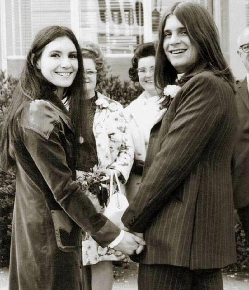 30. ‘Ozzy Osbourne and His First Wife Thelma in 1971’ 1. Smile! Picture Day for a 2nd Grade Class, 2. ‘Christmas Day at Our Grandparent’s House in Jamaica, Queens’, 3. A Vietnam War Veteran Throws His Medal at the Capitol in Protest, Washington, D.C., April 23, 1971, 4. ‘My Mom in 1971’, 5. Wood Paneling and Shag Carpeting: Peak ’70s Vibes, 6. Colorized Image of Muhammad Ali Dodging a Punch From Joe Frazier in What Became Known as the ‘Fight of the Century’, 7. ‘Christmas, 1971. The Entire Family at My Grandparent’s House’, 8. Anti-Vietnam Protesters March Against War and Better Working Conditions in New York City, 9. Gene Wilder Shares a Laugh With Then-Child Actor Peter Ostrum, 10. ‘My Dad (Front) in Vietnam, 1971’, 11. Talk About a Boss Baby: ‘My Grandma and Uncle in Iran, April 1971’, 12. A Busy Street Scene in Midtown, Manhattan, 13. ‘Saturday Morning TV Lineup, Fall 1971’, 14. Because Who Needs Seatbelts?, 15. A Kid Shows Off His Brand New Christmas Gift, 16. ‘My Dad and Mom on Their Wedding Day, USSR, Ukraine’, 17. Richard Burton and Elizabeth Taylor at Heathrow Airport in London, 18. ‘My Dad and His Band, 1971’, 19. Just Some Siblings Being Silly on Easter Morning in New Jersey, 20. Actor Anthony Quinn on The Dick Cavett Show, 21. Christine ‘Chris’ Evert at the 1971 US Open, 22. ‘My Mom Being Crowned Homecoming Queen in 1971, Alabama’, 23. Actor Paul Newman Pictured at a Derby, September 1971, 24. ‘Bicycle Winner in a Shoe Store, 1971’, 25. Three Generations of Pearly White Smiles, 26. Crowds Gather Outside the Fillmore East in New York City, 27. ‘Cher at the Playboy Club, 1971’, 28. A Lively High School Parking Lot, 29. A Young Steve Martin Looking Effortlessly Cool, 30. ‘Ozzy Osbourne and His First Wife Thelma in 1971’, 31. Think There’s Enough Milk Stocked at the Grocery Store?, 32. Led Zeppelin Staying True to the Big Hair Trend of the ’70s, 33. John Lennon Poses Next to a Psychedelic Rolls-Royce With Son Julian, 34. A Very Colorful Shelley Duvall in Vogue