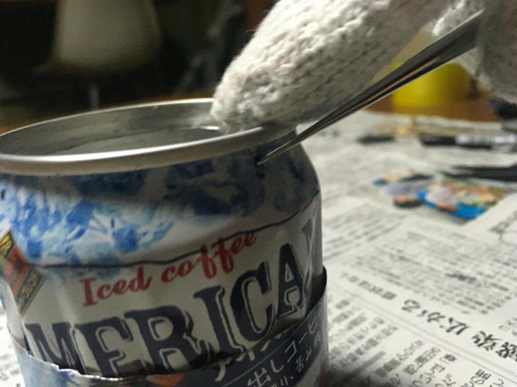 アルコールストーブとは？, アルコールストーブの特徴は？, ガスストーブとの違いは？, キャンプにおすすめ！アルコールストーブ10選, 【おすすめアルコールストーブ①】トランギア（trangia） 防風・防寒で便利, 【おすすめアルコールストーブ②】ソロストーブ（SOLO STOVE） 簡単消火＆火力調整可能, 【おすすめアルコールストーブ③】エバニュー（EVERNEW） 約45gと断トツの軽さ！, 【おすすめアルコールストーブ④】エスビット（Esbit） 価格に重点を置く人向け！, 【おすすめアルコールストーブ⑤】アウトファン（Outfun） 充実の付属品なのに超低価格！, 【おすすめアルコールストーブ⑥】トークス（TOAKS） シンプルさにこだわりたい方に最適！ , 【おすすめアルコールストーブ⑦】NCNL（NO CAMP NO LIFE） 低価格でありながら多機能！, 【おすすめアルコールストーブ⑧】バーゴ（VARGO） ヤカンや鍋なども使用できる！, 【おすすめアルコールストーブ⑨】スノーピーク（snow peak） 「火焔ストーブ コーエン」, 【おすすめアルコールストーブ⑩】ダイソー（DAISO）「アルコールストーブ 」, アルコールストーブ使用時の注意点, アルコールストーブの用途とおすすめの付属品, アルコールストーブは自作もできる！アルミ缶を使った作り方を解説, 小型で持ち運びに便利！アルコールストーブはソロキャンプやツーリングにぴったり
