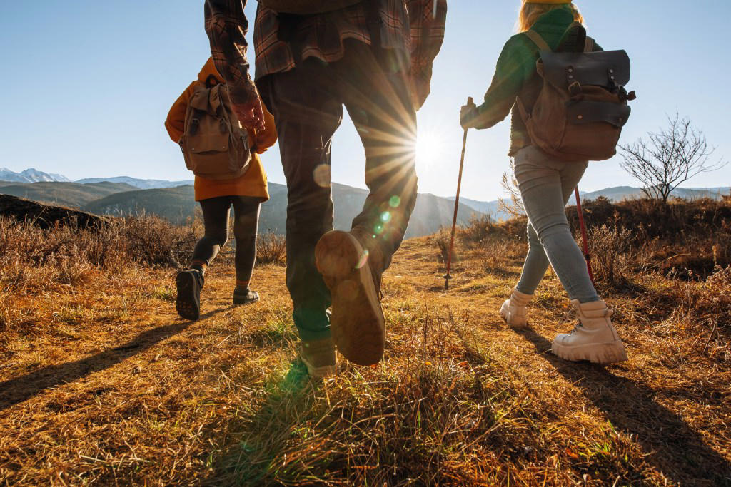 Just 7,000 steps a day could be enough to improve your health What do experts say?, What did the researchers do?, What did they find?, How long does it take to walk 7,000 steps?