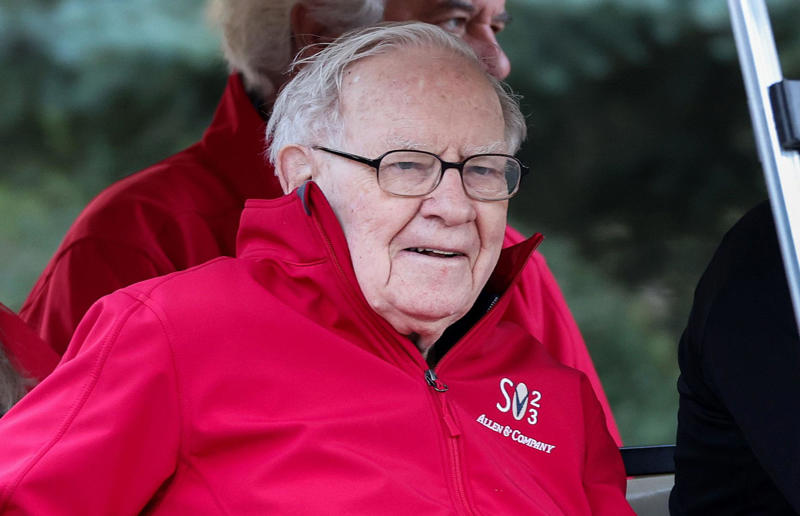 13. Berkshire Hathaway, net profit margin: 26.4% 20. China Construction Bank, net profit margin: 23.51%, 17. PDD Holdings, net profit margin: 24.24%, 16. Petrobras, net profit margin: 24.3%, 15. Saudi Aramco, net profit margin: 24.39%, 14. Apple, net profit margin: 25.31%, 13. Berkshire Hathaway, net profit margin: 26.4%, 12. Novartis, net profit margin: 27.46%, 11. Sberbank, net profit margin: 28.02%, 10. China Merchants Bank, net profit margin: 28.96%, 9. Meta Platforms, net profit margin: 28.98%, 8. Microsoft, net profit margin: 34.15%, 7. Novo Nordisk, net profit margin: 36.03%, 6. Johnson & Johnson, net profit margin: 36.93%, 5. UBS Group, net profit margin: 39.09%, 4. Broadcom, net profit margin: 39.31%, 3. TSMC, net profit margin: 39.4%, 2. Nvidia, net profit margin: 48.85%
