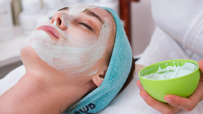 1. Focus On Skin Care, Not Coverage 1. Gives Skin A Chance To Breathe, 2. Encourages Skin Health, 3. Saves Time Every Morning, 4. Embraces Your Natural Features, 5. Reduces Costs, 6. Empowers You To Redefine Beauty, 7. Shows You're Comfortable In Your Skin, 8. Speeds Up Nighttime Routine, 9. Avoids Accidental Makeup Mishaps, 10. Lets Your Emotions Show Freely, 1. Focus On Skin Care, Not Coverage, 2. Wear Clothes That Make You Feel Great, 3. Keep Eyebrows And Lashes Groomed, 4. Practice Positive Self-Talk, 5. Use Tinted Moisturizer Or Lip Balm, 6. Practice Eye Contact And Posture, 7. Stay Hydrated Throughout The Day, 8. Get Plenty Of Sleep, 9. Surround Yourself With Supportive People, 10. Spend Time Offline