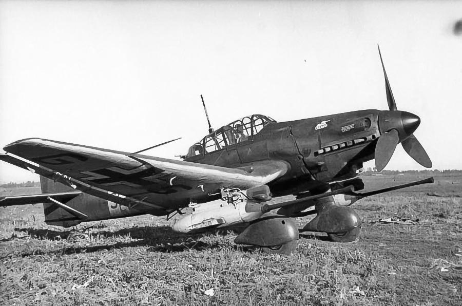 11: Bücker Bü 181 Bestmann, 11: Bü 181 Bestmann, 10: L-4 Grasshopper, 9: Junker Ju 88, 8: Focke-Wulf Fw 190, 7: Hawker Hurricane, 6: Yakovlev Yak-9, 5: Hawker Typhoon, 4: Republic P-47 Thunderbolt, 3: Junkers Ju 87 Stuka, 3: Ju 87 Stuka, 2: Ilyushin Il-2 ‘Shturmovik’, 2: Ilyushin Il-2, 1: Henschel Hs 129