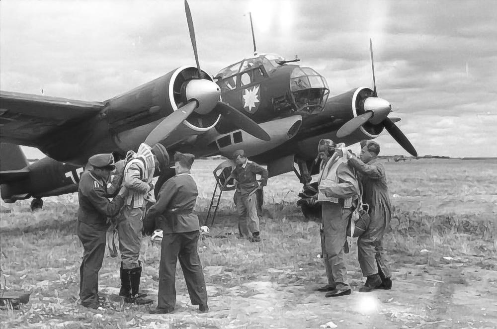 11: Bücker Bü 181 Bestmann, 11: Bü 181 Bestmann, 10: L-4 Grasshopper, 9: Junker Ju 88, 8: Focke-Wulf Fw 190, 7: Hawker Hurricane, 6: Yakovlev Yak-9, 5: Hawker Typhoon, 4: Republic P-47 Thunderbolt, 3: Junkers Ju 87 Stuka, 3: Ju 87 Stuka, 2: Ilyushin Il-2 ‘Shturmovik’, 2: Ilyushin Il-2, 1: Henschel Hs 129