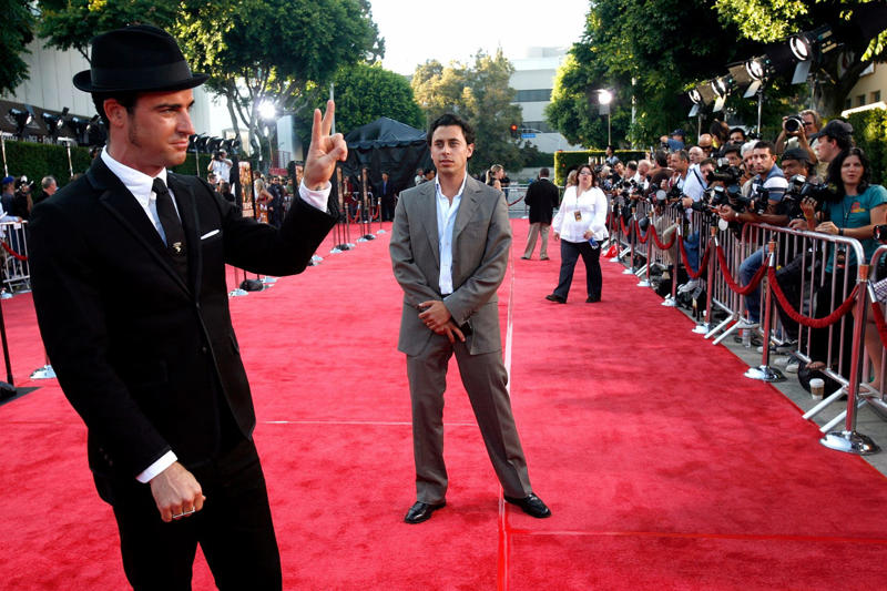 The arty childhood of a privileged boy, Privilege with a Punk Twist, The New Yorker by adoption (and by style), Screen debut: Nobody noticed, Friend of Lynch, hipster Hhro, The writer Hollywood didn’t see coming, The Aniston era: Paparazzi, tabloids, and a tot of patience, 'The Leftovers': When television loved him, Man of style, though he denies it, Tattoos, sarcasm, and dogs, Friend of all the cool ones, The producer no one sees coming, Justin and the cult of not selling out (too much), Today: A mature man without a crisis