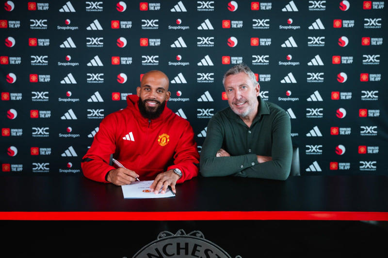 Transfer news LIVE, Fulham to sign Lecomte, Gyokeres deal done, medical this weekend, Van Dijk on Ekitike, More details on Trafford deal, Chelsea's Hato bid rejected, Villa bid for Canvot, Man Utd to sell Hojlund?, Manchester City set to re-sign James Trafford, Sancho to Juventus on hold, Chelsea make contact for Ajax defender, Italy striker joins Qatari side for £56.5m, Liverpool 'retain interest' in Isak, City to spend big in Palmer buy-back?, Sesko on Newcastle's radar, Dan Burn responds to Alexander Isak speculation after Newcastle forward eyes transfer, Antony targeted by Atletico?, Real Madrid preparing big bid for Man City's Rodri, Nkunku exit 'almost guaranteed', Guerra rejects contract offer amid Man Utd interest, Newcastle keen on Wissa, Rashford on situation at Manchester United, Ten Hag chats Xhaka's qualities, Ten Hag wants to keep Xhaka, Chelsea prepare Simons bid, Rashford says Barcelona ‘feels like home’, Rodrygo to Liverpool?, Man Utd sign Mbeumo from Brentford, Liverpool reach agreement to sign Hugo Ekitike, Chelsea and Arsenal battle for Simons, Why Man United could be in pole position for Sesko, Man Utd told Ollie Watkins is 'not for sale' after initial approach, Arteta addresses Mosquera acquisition, Liverpool to consider Isak bid?, Son to leave Spurs?, Arsenal announce signing of Cristhian Mosquera, Gyokeres expected in London, Alexander Isak eyes Newcastle exit with Liverpool and Chelsea considering situation, Good morning!